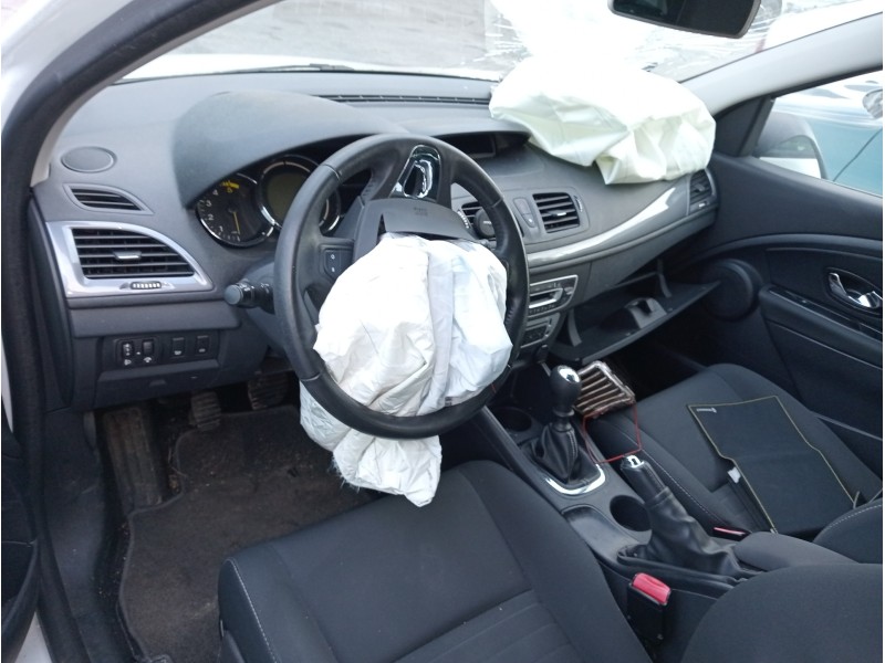 renault megane iii berlina 5 p del año 2015