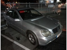 mercedes clase c (w203) berlina del año 2001