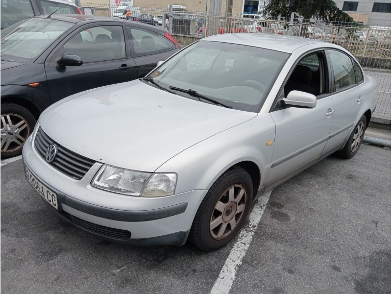 volkswagen passat berlina (3b2) del año 1999