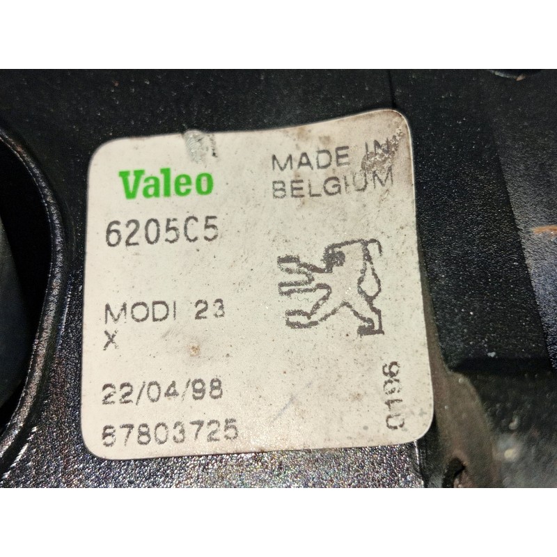 Recambio de faro antiniebla izquierdo para peugeot 306 berlina 3/5 puertas (s1) xs dt referencia OEM IAM 6205C5 57803725 