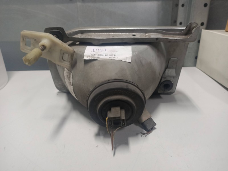 Recambio de faro derecho para ford escort berlina cl referencia OEM IAM   