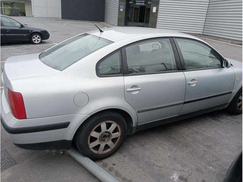 volkswagen passat berlina (3b2) del año 1999