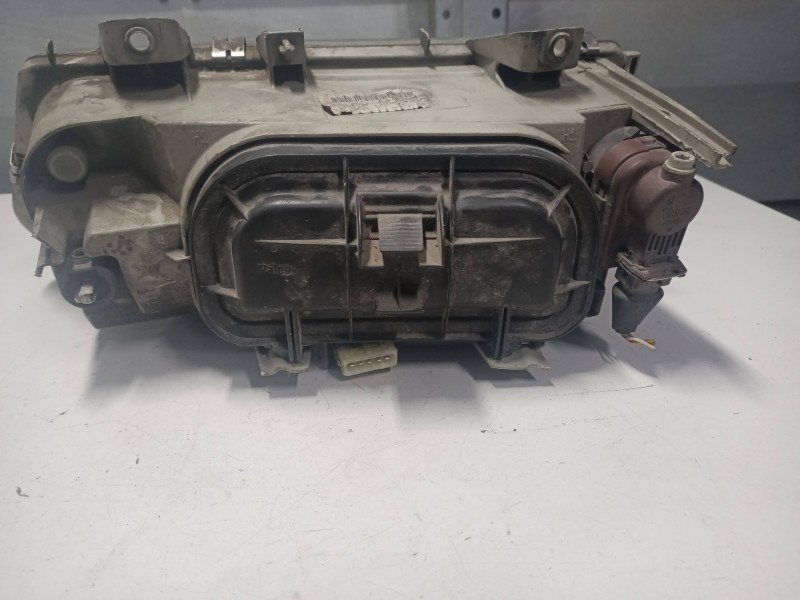 Recambio de faro derecho para fiat ulysse (121) 1.9 turbodiesel referencia OEM IAM 085577  
