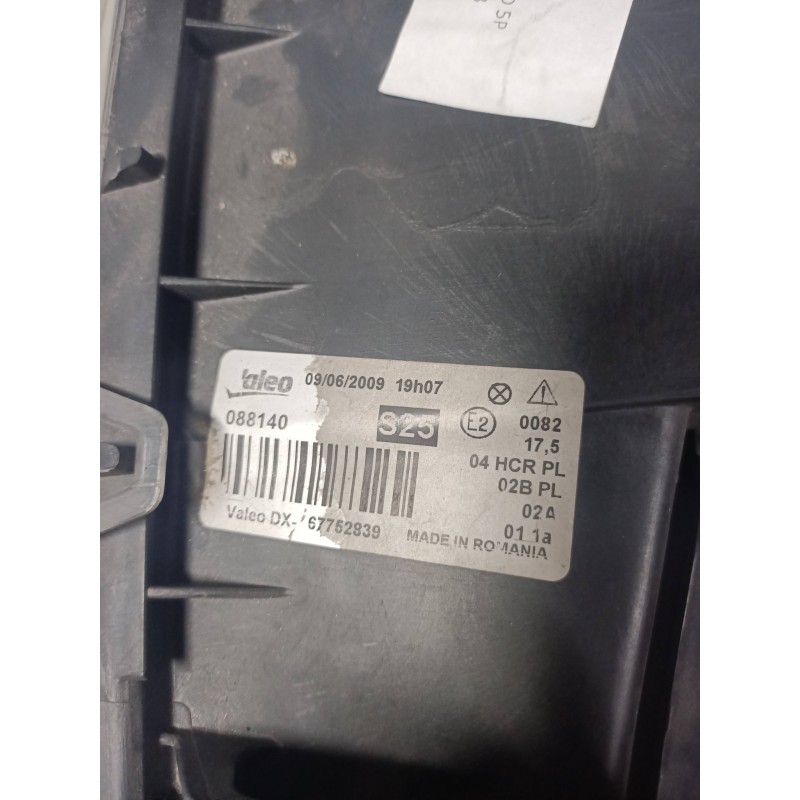Recambio de faro derecho para fiat punto berlina (188) 1.9 d (i) referencia OEM IAM 088140 67752839 