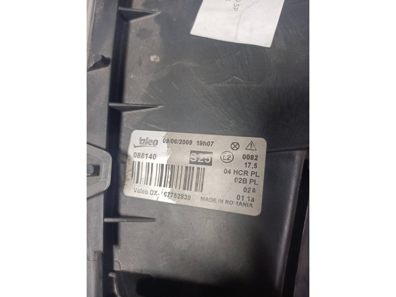 Recambio de faro derecho para fiat punto berlina (188) 1.9 d (i) referencia OEM IAM 088140 67752839 