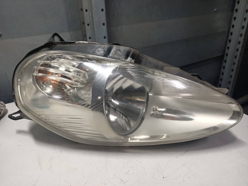 Recambio de faro izquierdo para fiat punto (evo) (199) dynamic referencia OEM IAM   