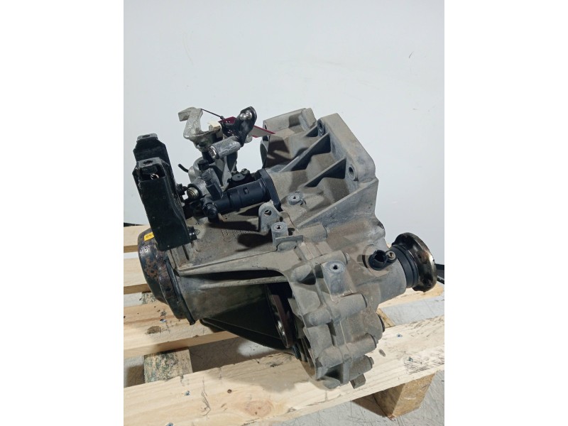 Recambio de caja cambios para volkswagen fox (5z1) básico referencia OEM IAM HUY 310305 640703 