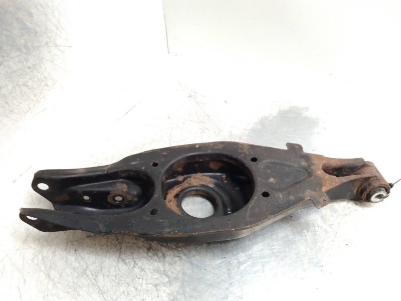 Recambio de brazo suspension inferior trasero izquierdo para mercedes clase e (w210) berlina diesel 300 diesel (210.020) referen