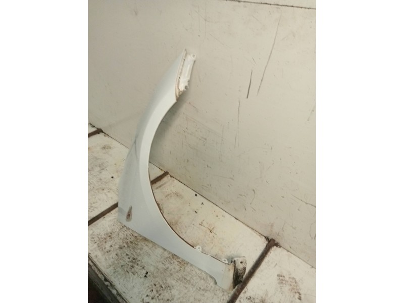 Recambio de aleta delantera derecha para kia cee´d sporty wagon drive referencia OEM IAM   