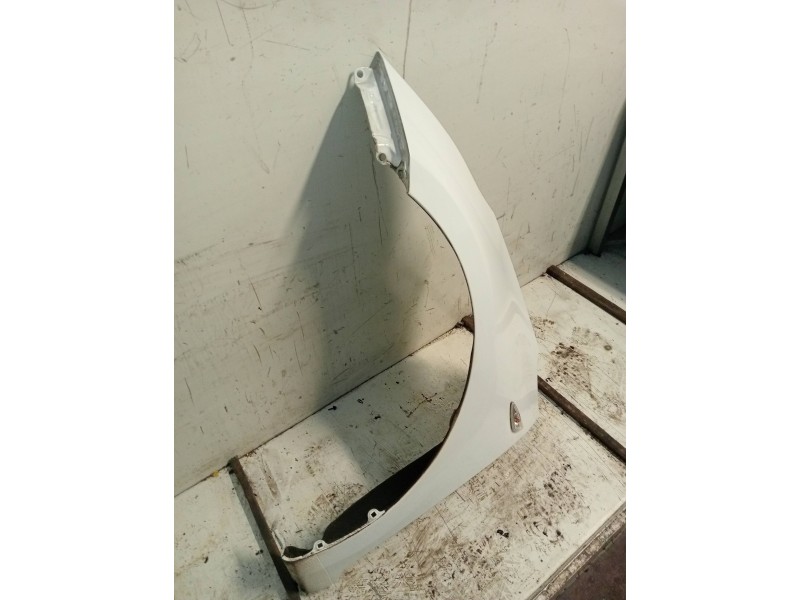 Recambio de aleta delantera izquierda para kia cee´d sporty wagon drive referencia OEM IAM   