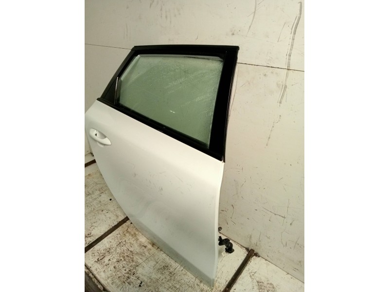 Recambio de puerta trasera derecha para kia cee´d sporty wagon drive referencia OEM IAM   5P
