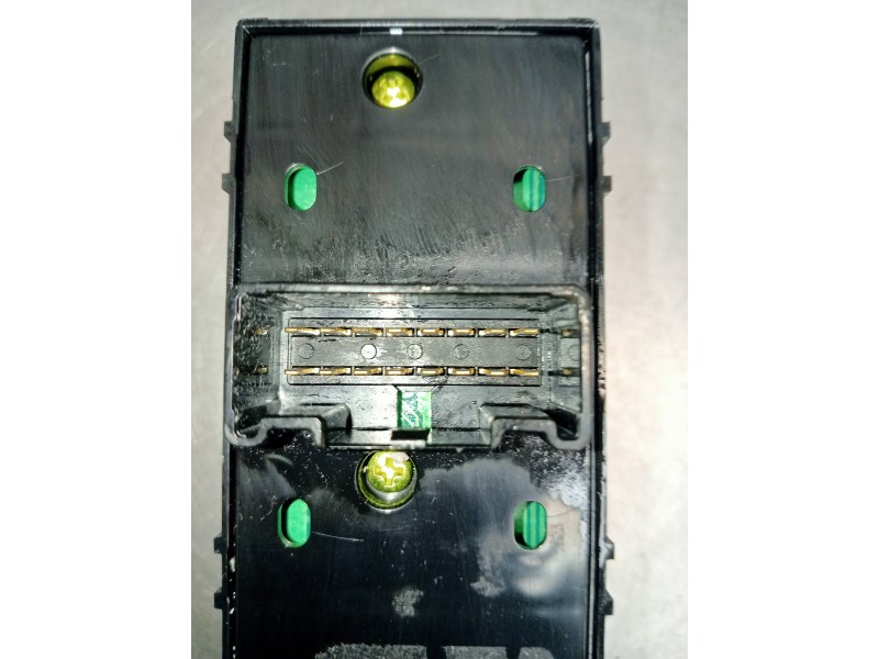 Recambio de mando elevalunas delantero izquierdo para kia cee´d sporty wagon drive referencia OEM IAM 49D4901110  5P