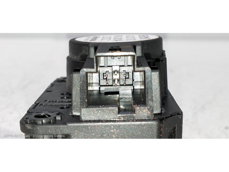 Recambio de motor apertura trampillas climatizador para renault zoe referencia OEM IAM A21201700  