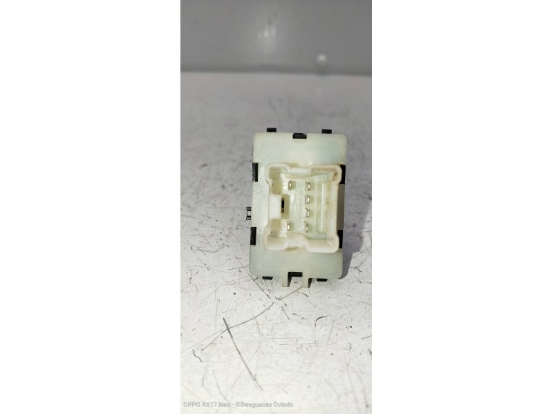 Recambio de mando elevalunas delantero derecho para renault zoe referencia OEM IAM 254218614R  