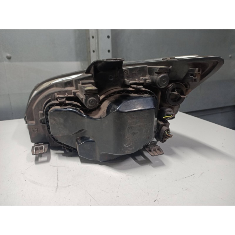 Recambio de faro derecho para ford focus berlina (cap) 2.0 tdci cat referencia OEM IAM 4M5113W029ND  