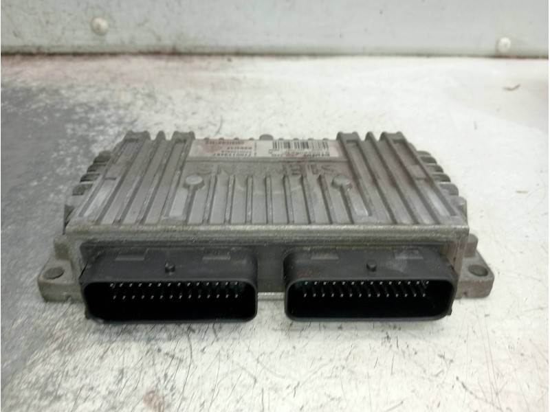 Recambio de centralita motor uce para renault clio ii fase i (b/cbo) 1.6 rt b/cboa/f referencia OEM IAM 7700113487 S105280021A 