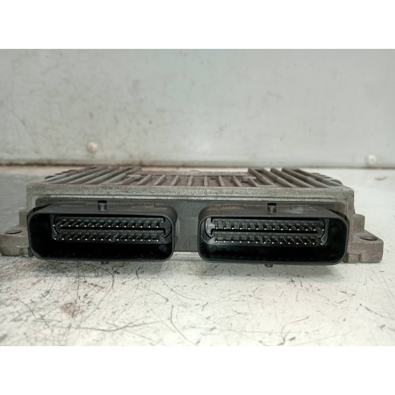 Recambio de centralita motor uce para renault clio ii fase i (b/cbo) 1.6 rt b/cboa/f referencia OEM IAM 7700113487 S105280021A 