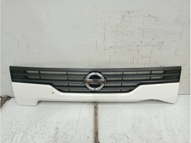 Recambio de rejilla delantera para nissan cabstar 09.06 cabstar 35.xx cabina simple cabina individual referencia OEM IAM   