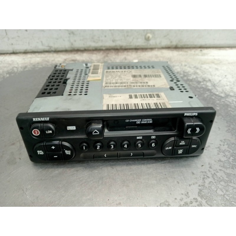 Recambio de sistema audio / radio cd para renault clio ii fase i (b/cbo) 1.6 rt b/cboa/f referencia OEM IAM 7700433074  