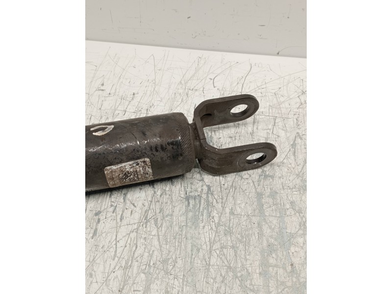 Recambio de amortiguador trasero izquierdo para kia cee´d sporty wagon drive referencia OEM IAM 55300A2020  