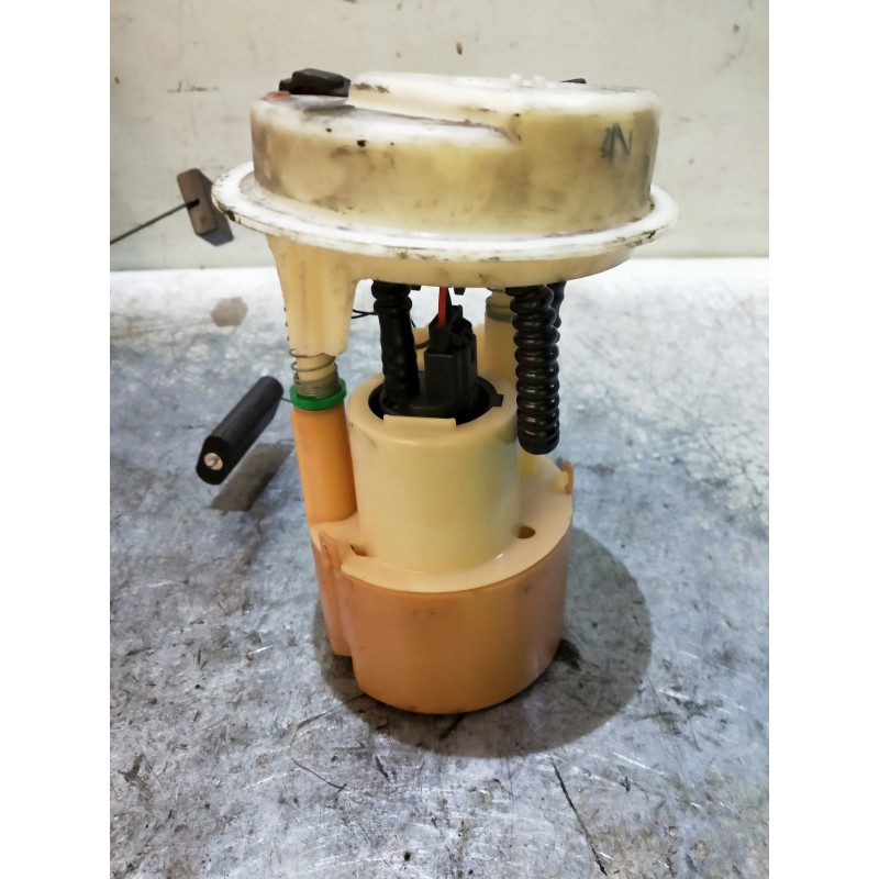 Recambio de bomba combustible para renault clio ii fase i (b/cbo) 1.6 rt b/cboa/f referencia OEM IAM 7700416988 09740659902 