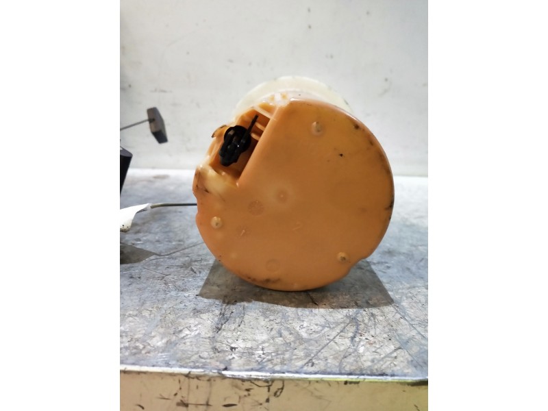 Recambio de bomba combustible para renault clio ii fase i (b/cbo) 1.6 rt b/cboa/f referencia OEM IAM 7700416988 09740659902 