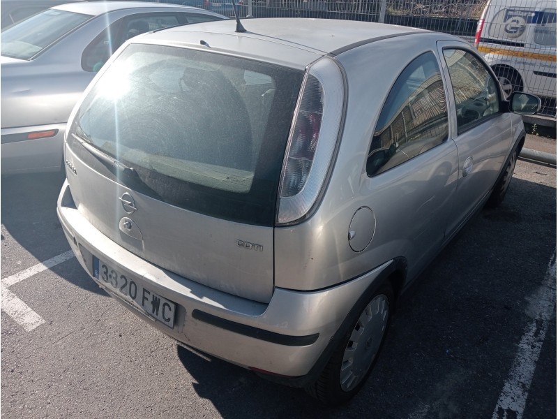 opel corsa c del año 2007