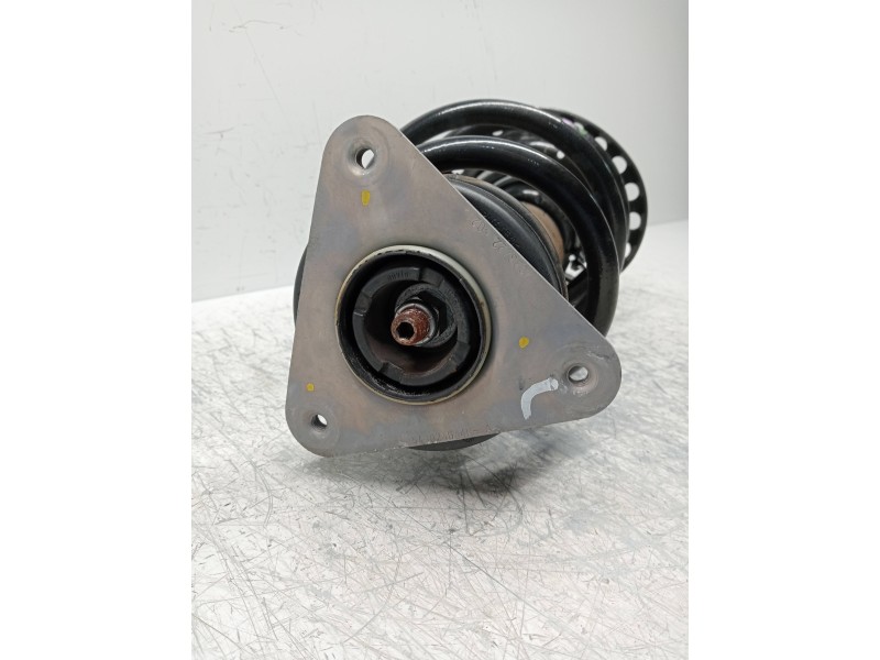 Recambio de amortiguador delantero izquierdo para renault zoe referencia OEM IAM 543028406R  