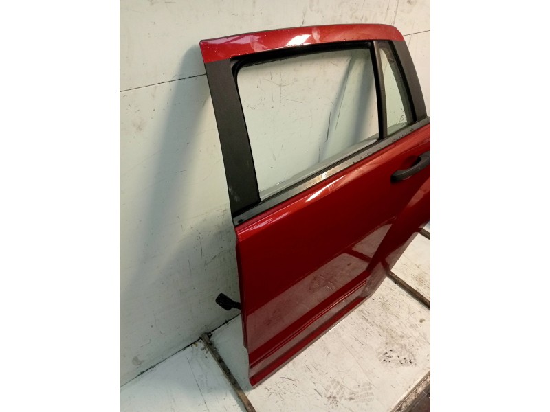 Recambio de puerta trasera izquierda para dodge caliber s referencia OEM IAM   5P