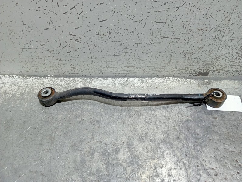 Recambio de brazo suspension superior trasero derecho para lancia thema gold referencia OEM IAM   