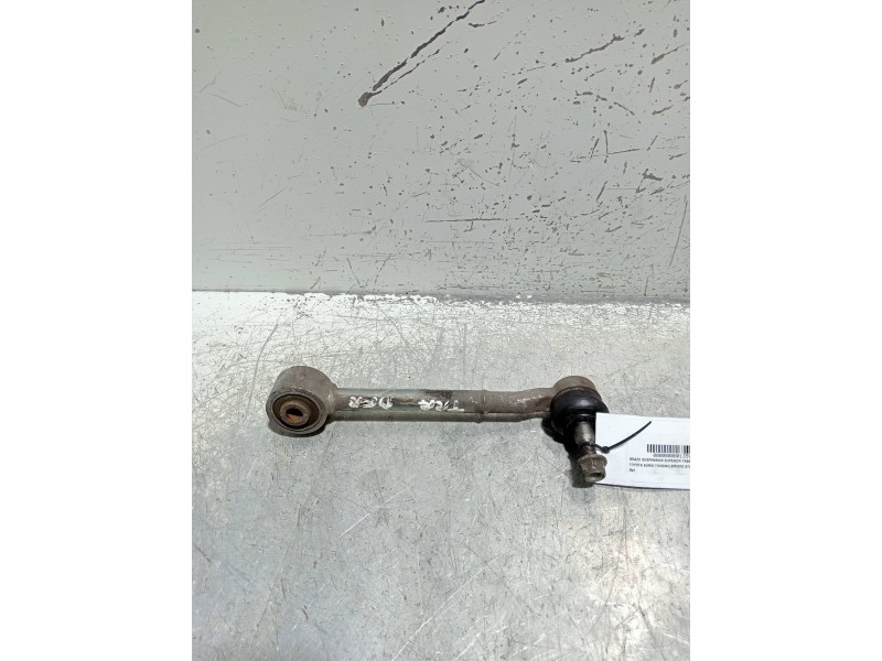 Recambio de brazo suspension superior trasero derecho para toyota auris touring sports (e18) 1.8 16v cat (híbrido) referencia OE