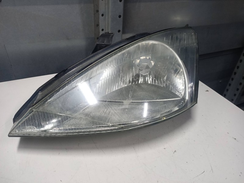 Recambio de faro izquierdo para ford focus turnier (cak) referencia OEM IAM   