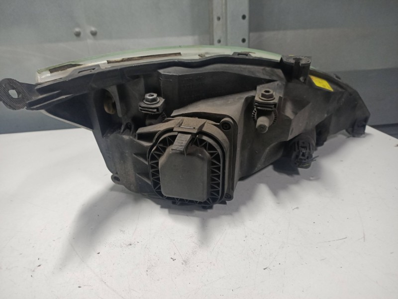 Recambio de faro izquierdo para ford focus berlina (cak) 1.8 tddi (3p) referencia OEM IAM   