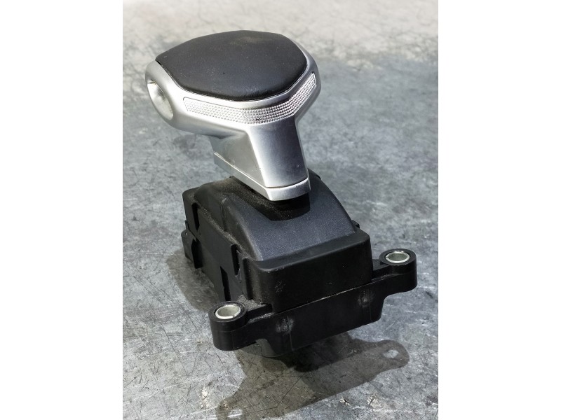 Recambio de palanca cambio para renault zoe referencia OEM IAM   