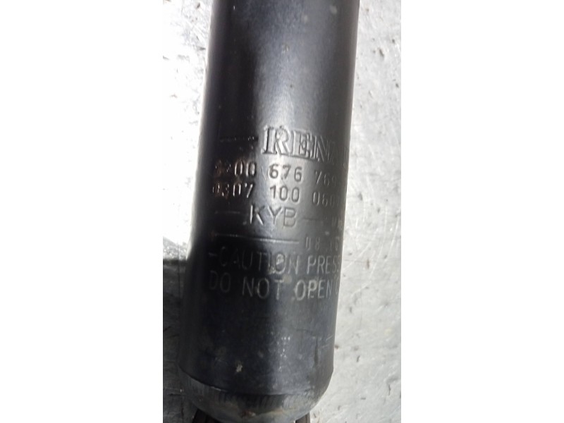 Recambio de amortiguador trasero izquierdo para renault clio iii referencia OEM IAM 8200676769  