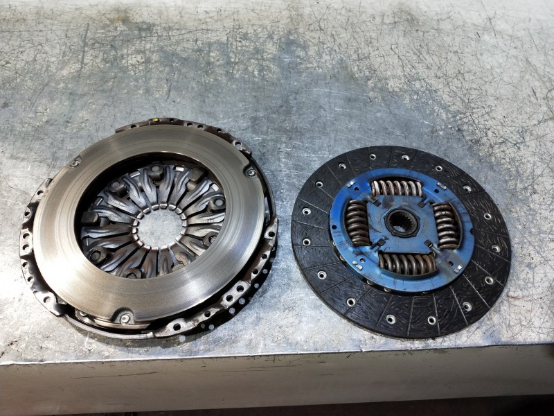 Recambio de kit embrague para kia cee´d sporty wagon drive referencia OEM IAM   