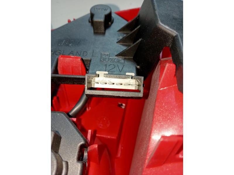 Recambio de piloto trasero izquierdo para audi a4 berlina (b5) 1.8 referencia OEM IAM   