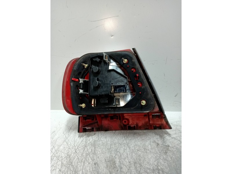 Recambio de piloto trasero derecho para audi a4 berlina (b5) 1.9 tdi referencia OEM IAM   