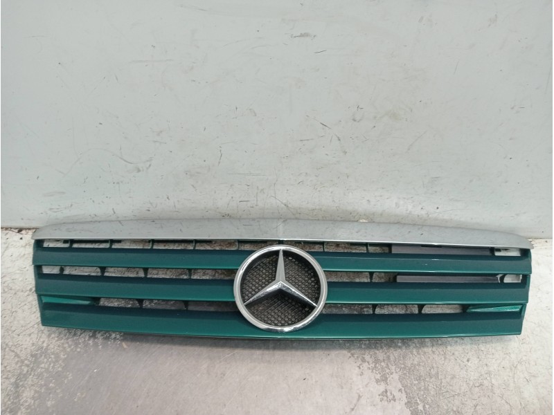 Recambio de rejilla delantera para mercedes clase a (w168) 160 (168.033) referencia OEM IAM   
