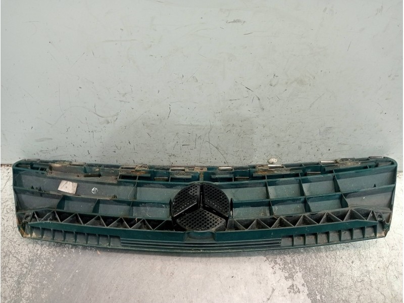 Recambio de rejilla delantera para mercedes clase a (w168) 160 (168.033) referencia OEM IAM   