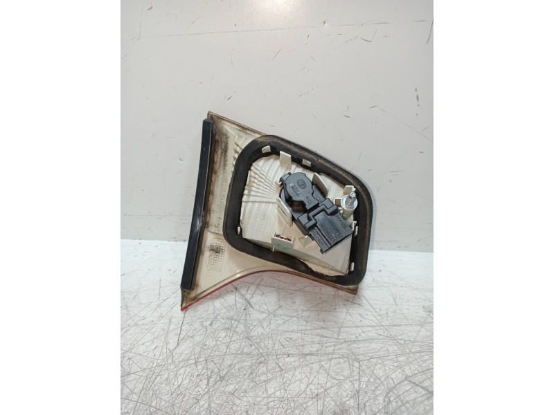 Recambio de piloto trasero derecho interior para audi a4 berlina (8e) 2.0 tdi (dpf) (125kw) referencia OEM IAM   