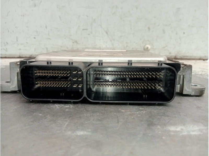 Recambio de centralita motor uce para mercedes clase clk (w207) coupe e 220 cdi blueefficiency (207.302) referencia OEM IAM A651