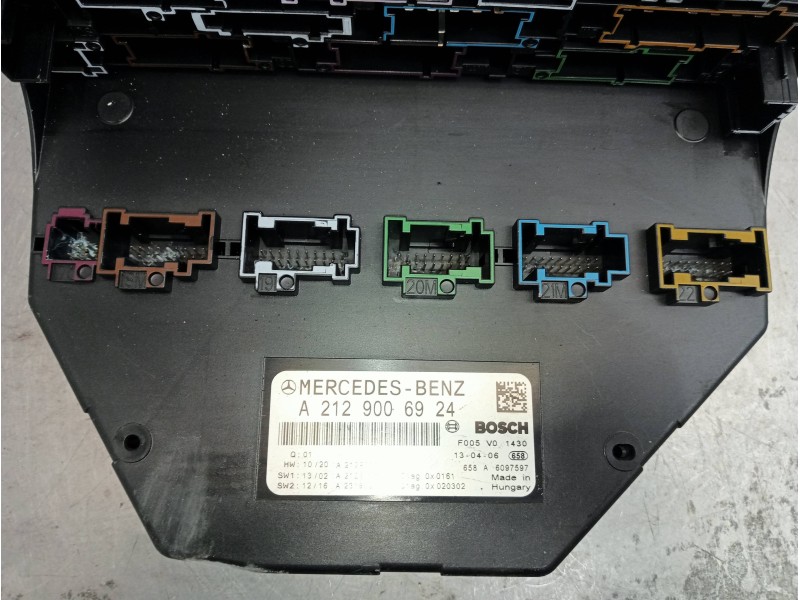 Recambio de caja reles / fusibles para mercedes clase clk (w207) coupe e 220 cdi blueefficiency (207.302) referencia OEM IAM A21