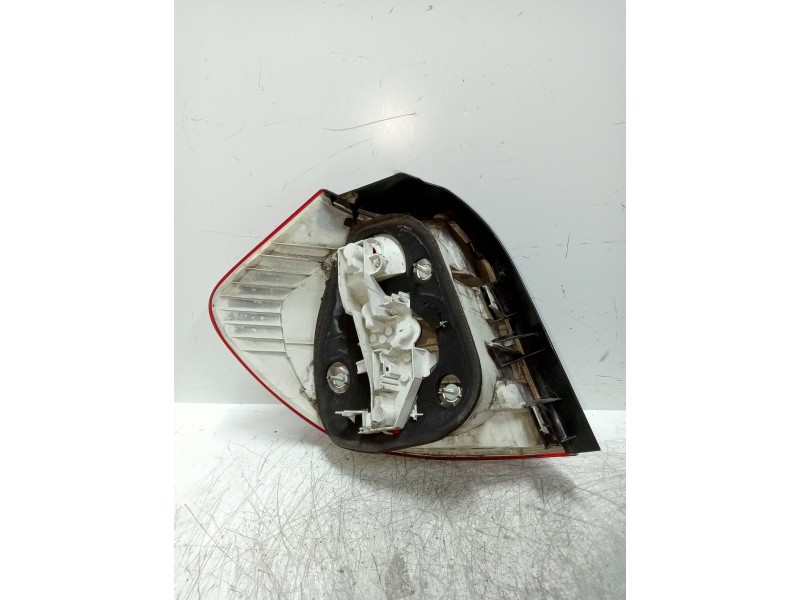 Recambio de piloto trasero derecho para bmw serie 1 berlina (e81/e87) 118d referencia OEM IAM   