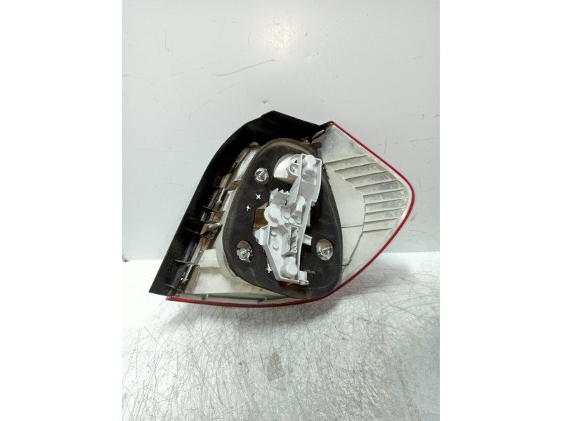 Recambio de piloto trasero izquierdo para bmw serie 1 berlina (e81/e87) 118d referencia OEM IAM   