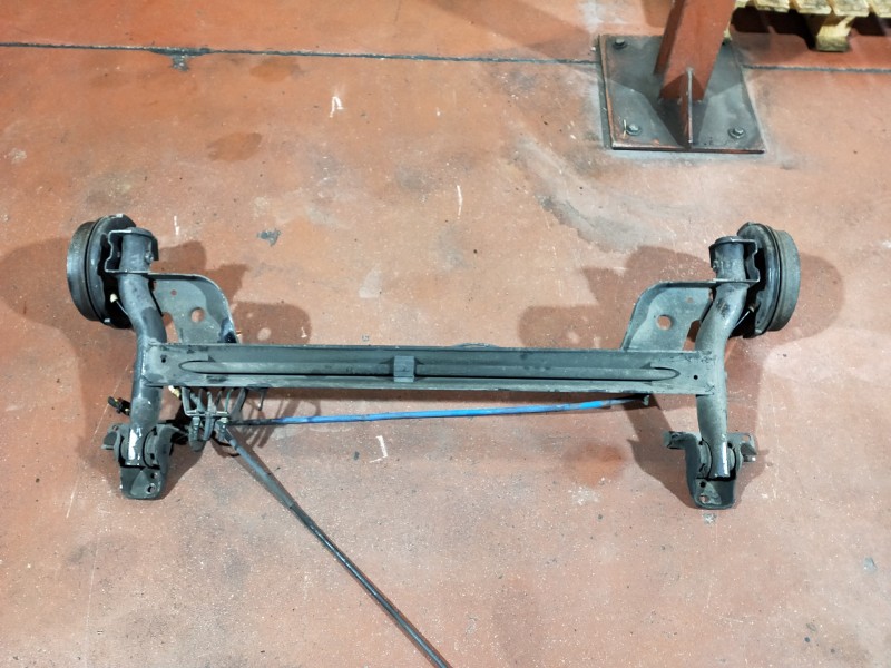 Recambio de puente trasero para renault clio ii fase i (b/cbo) 1.6 referencia OEM IAM   ABS