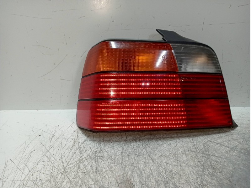 Recambio de piloto trasero izquierdo para bmw serie 3 berlina (e36) 318i referencia OEM IAM   