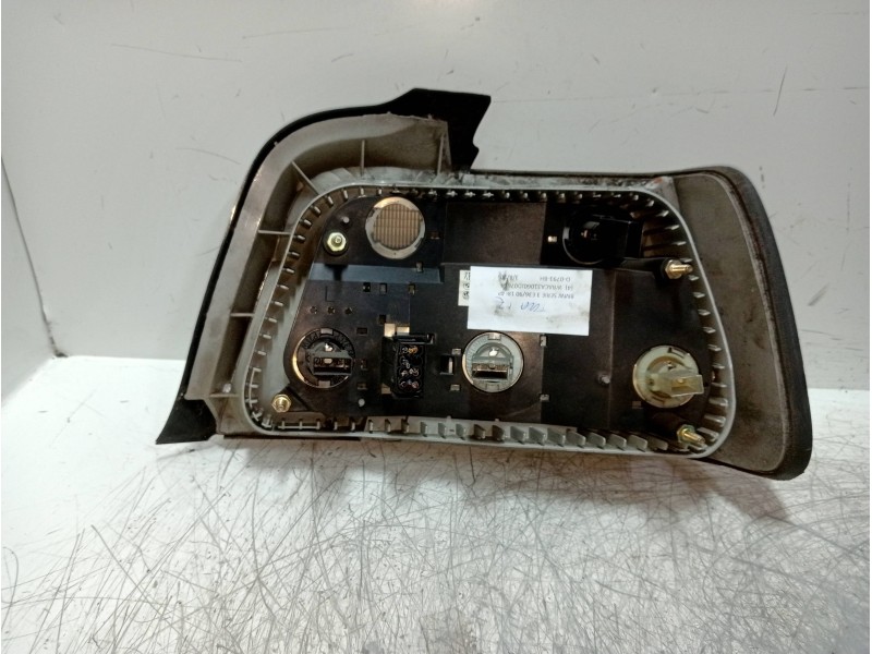 Recambio de piloto trasero izquierdo para bmw serie 3 berlina (e36) 318i referencia OEM IAM   