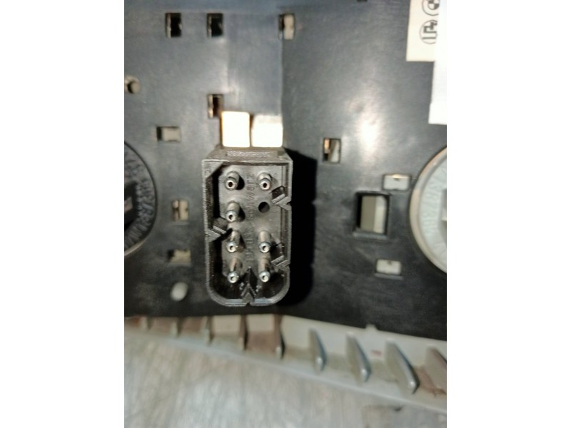 Recambio de piloto trasero izquierdo para bmw serie 3 berlina (e36) 318i referencia OEM IAM   