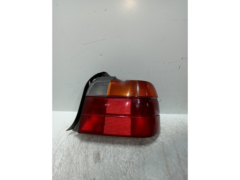 Recambio de piloto trasero derecho para bmw serie 3 compacto (e36) 318tds referencia OEM IAM   